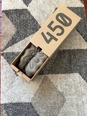 YEEZY 450